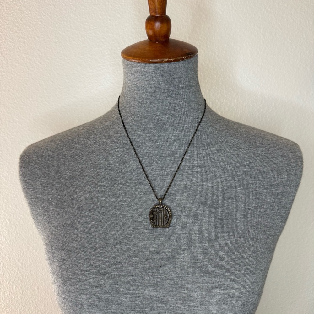 Hobbit Door Locket - Picture 2 of 6